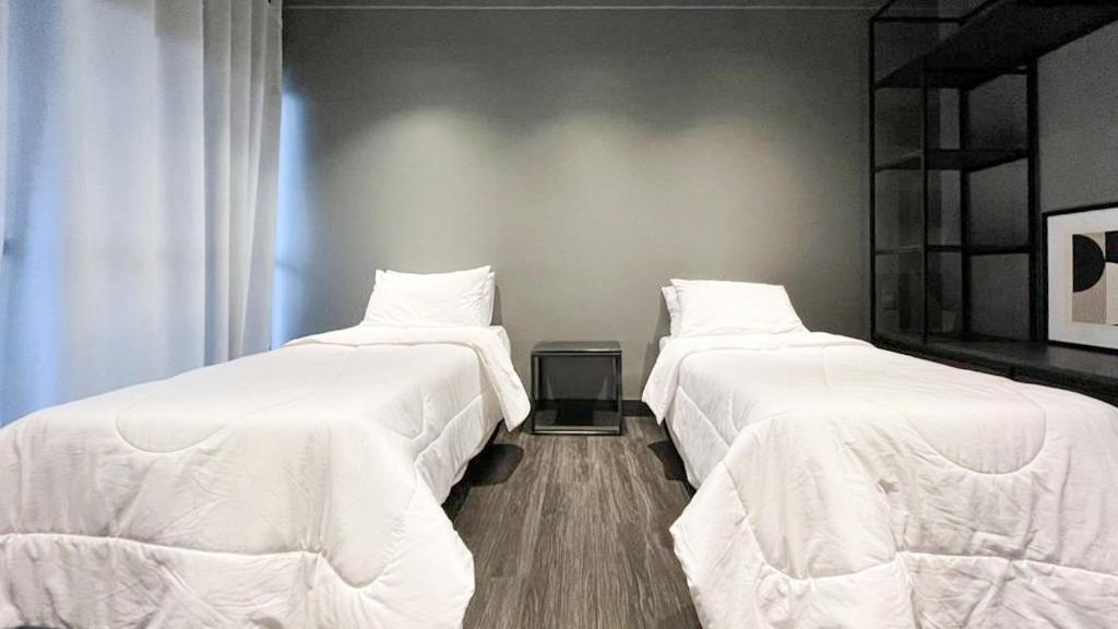 Mighil Hotel ฟลอเรียนอโปลิส ภายนอก รูปภาพ