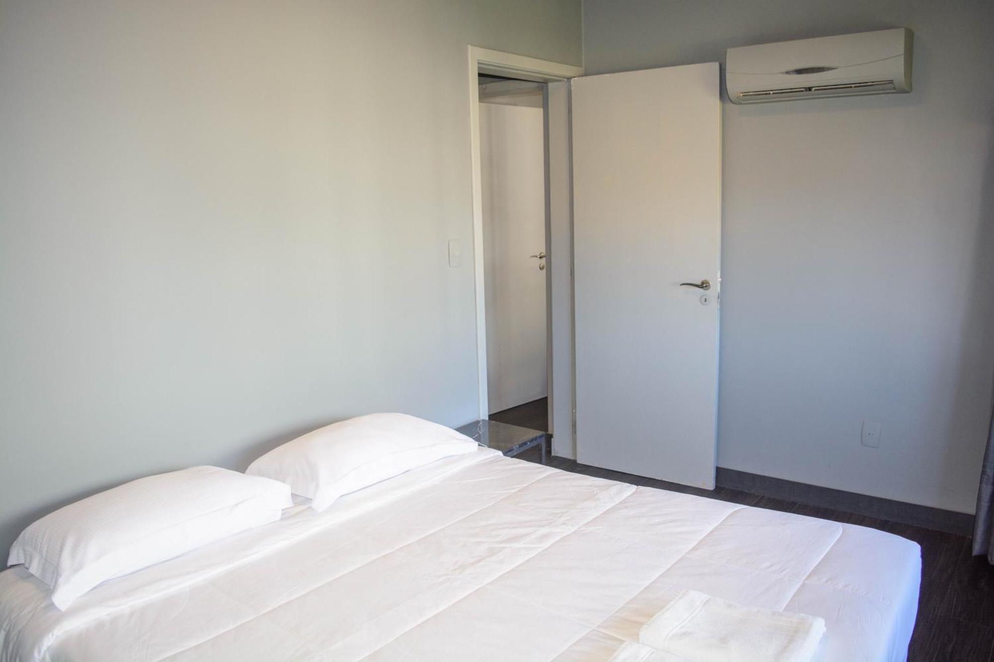 Mighil Hotel ฟลอเรียนอโปลิส ภายนอก รูปภาพ